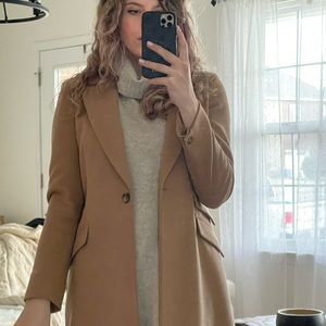 Fitted classy tan coat